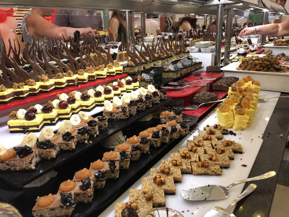 Gastro Quattro Beach Spa & Resort