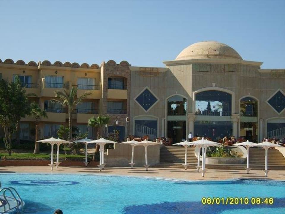 Pool und Haupthaus Utopia Beach Club