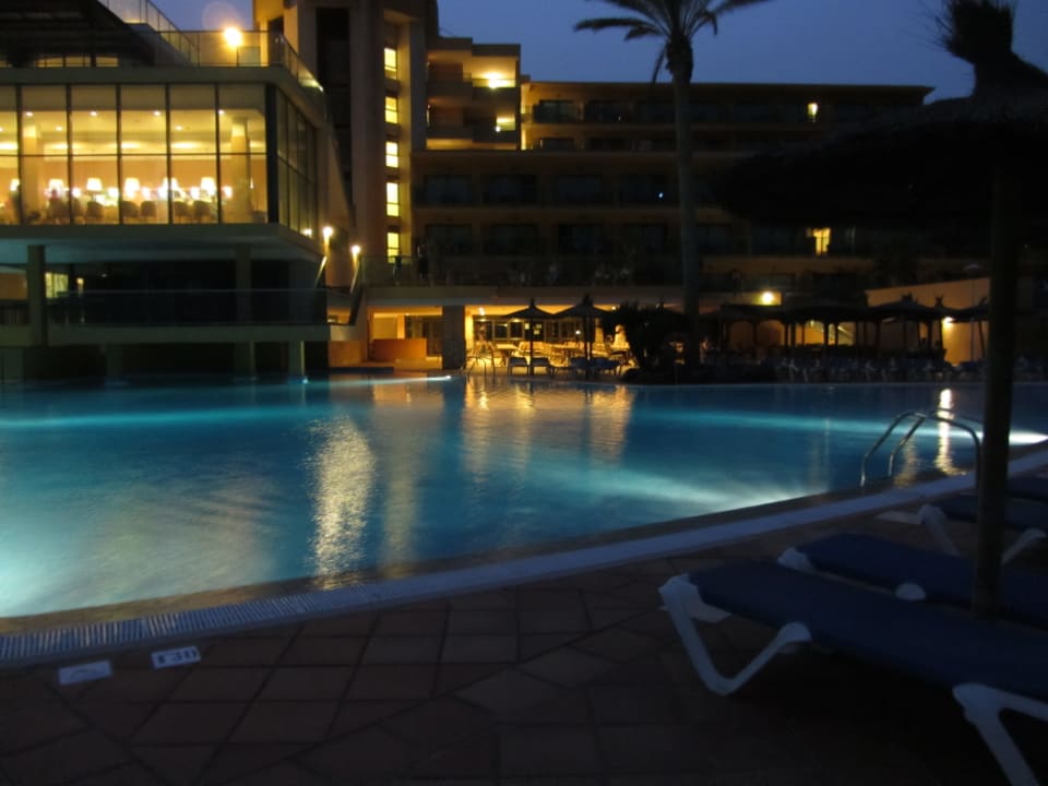 Pool und Bar SBH Club Paraiso Playa