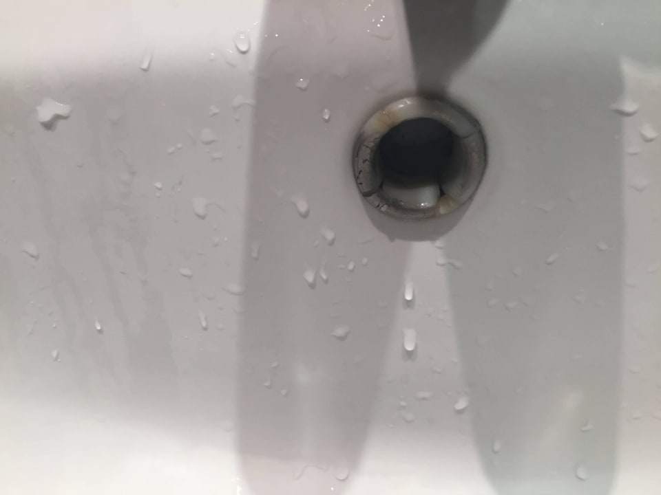 Überlauf Waschbecken Ithea Suites Hotel