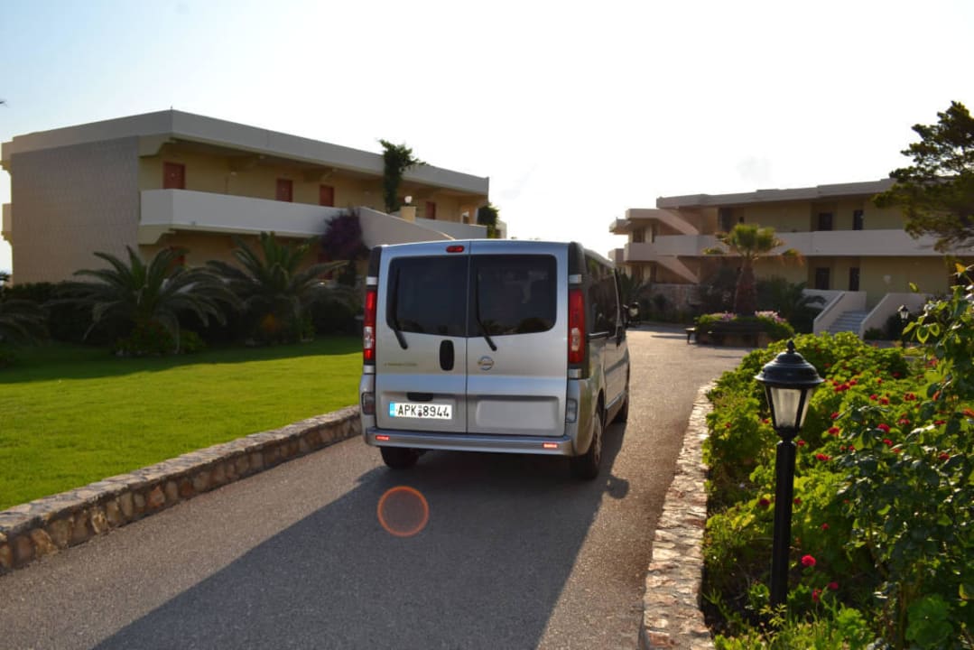 Taxi po hotelu Hotel Kalithea Horizon Royal