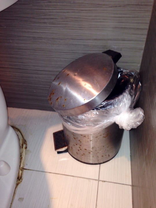 Abfalleimer Hotel Eva