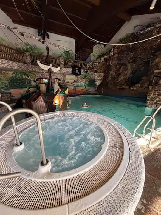 Pool ULRICHSHOF Nature · Family · Design