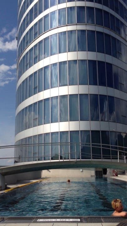 Aussenpool Four Points by Sheraton Panoramahaus Dornbirn