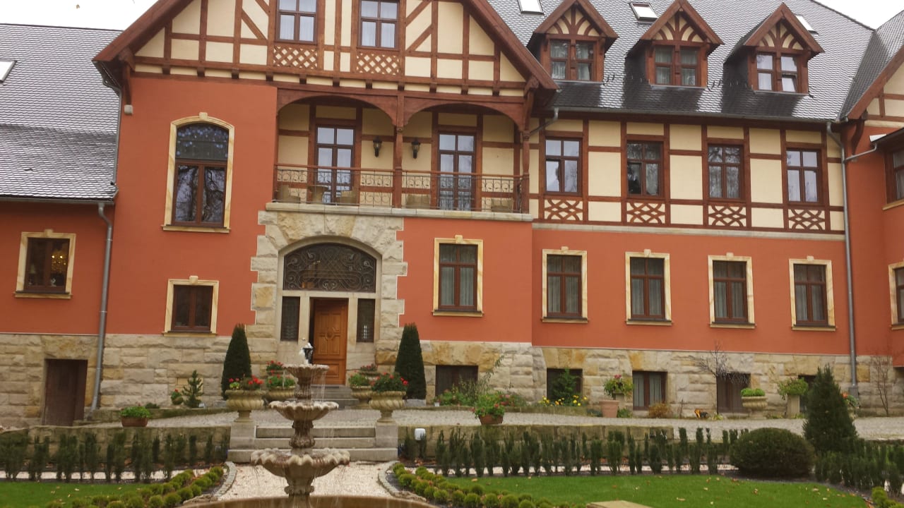 Frontalansicht Apartments Pałac Margot