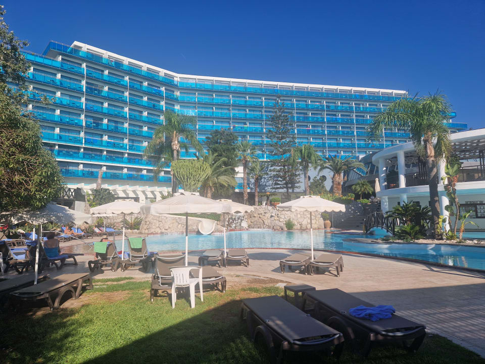 Außenansicht Hotel Calypso Beach