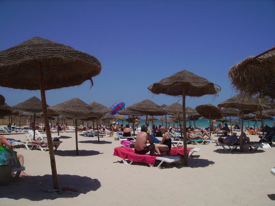 La spiaggia attrezzata Djerba Sun Beach Hotel & Spa