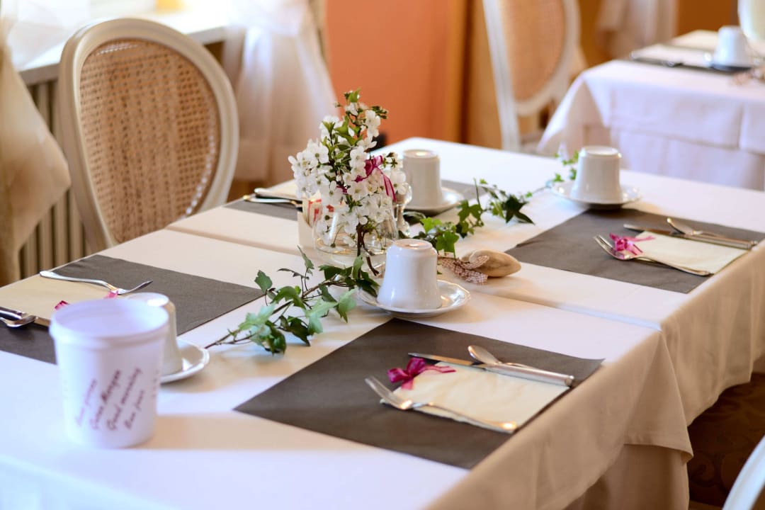 Wunderschöne Tischdeko Hotel Albergo Alpino