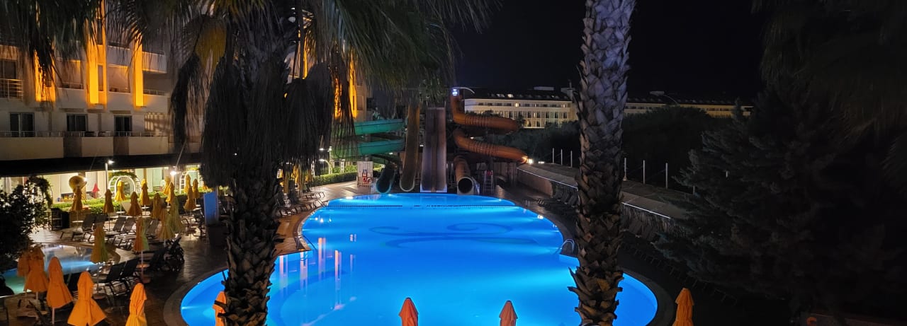 Pool Calimera Hane Garden