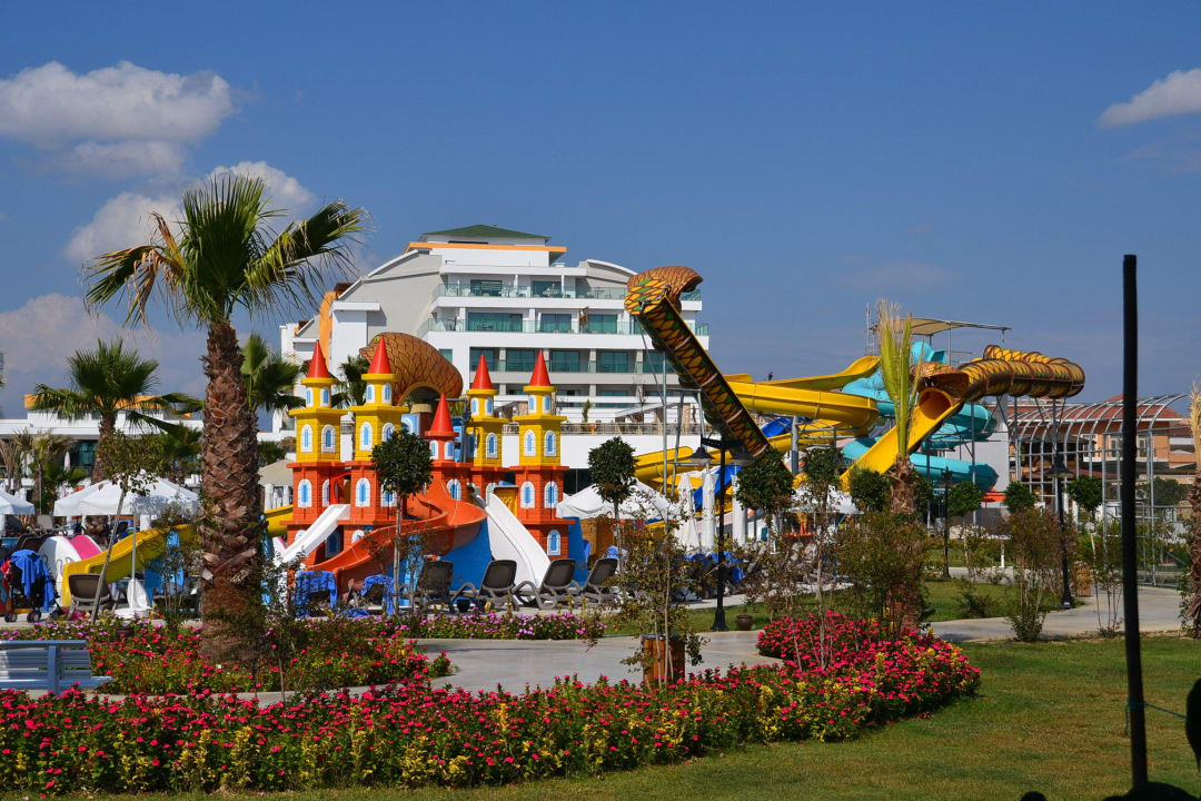 Spielbereich für kleine u. große Kinder Port Nature Luxury Resort & Spa