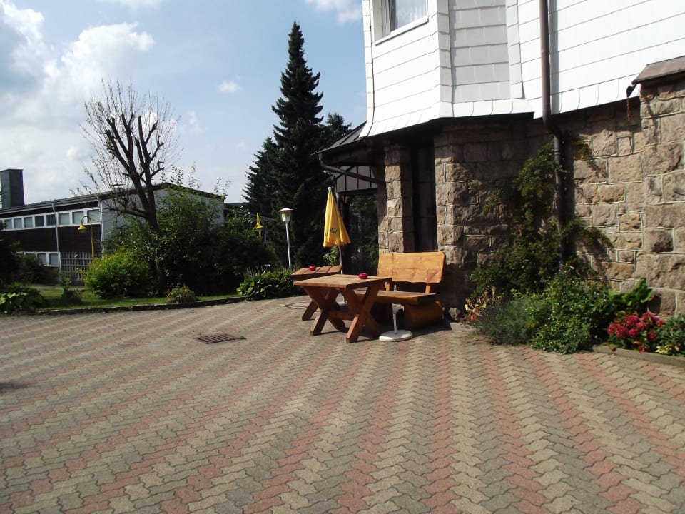 Blick vom Parkplatz Hotel  Wappenhof