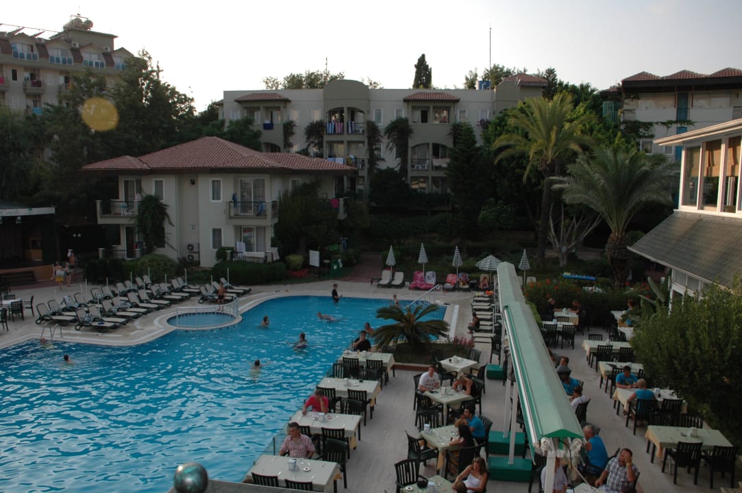Restaurant und Pool Hotel Gardenia Beach
