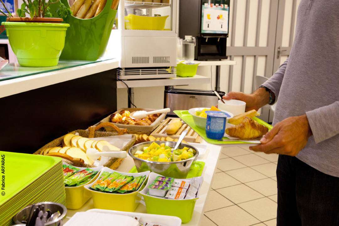 Petit Dejeuner Hotel Ibis budget Ales Saint Christol