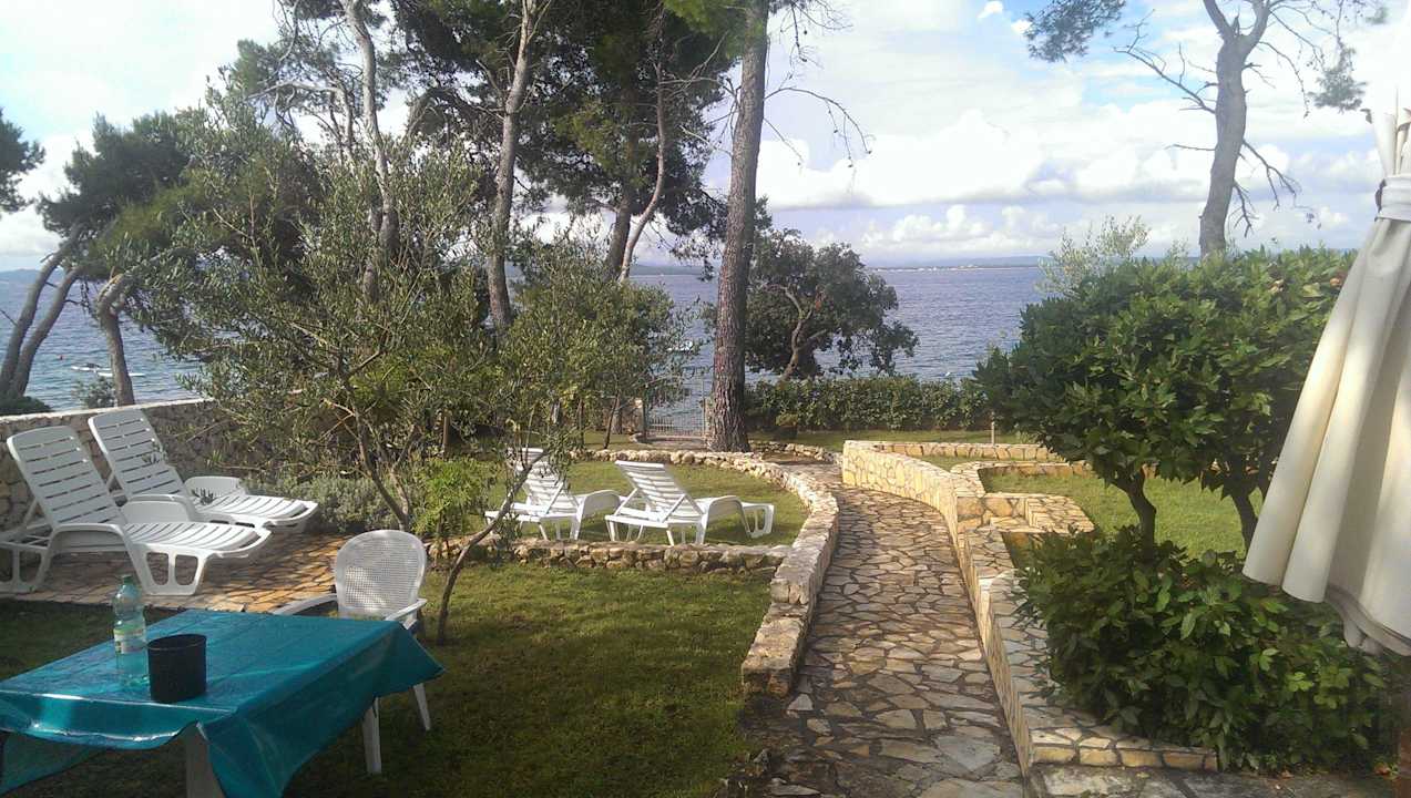 Gepflegte Gartenanlage Villa Nela