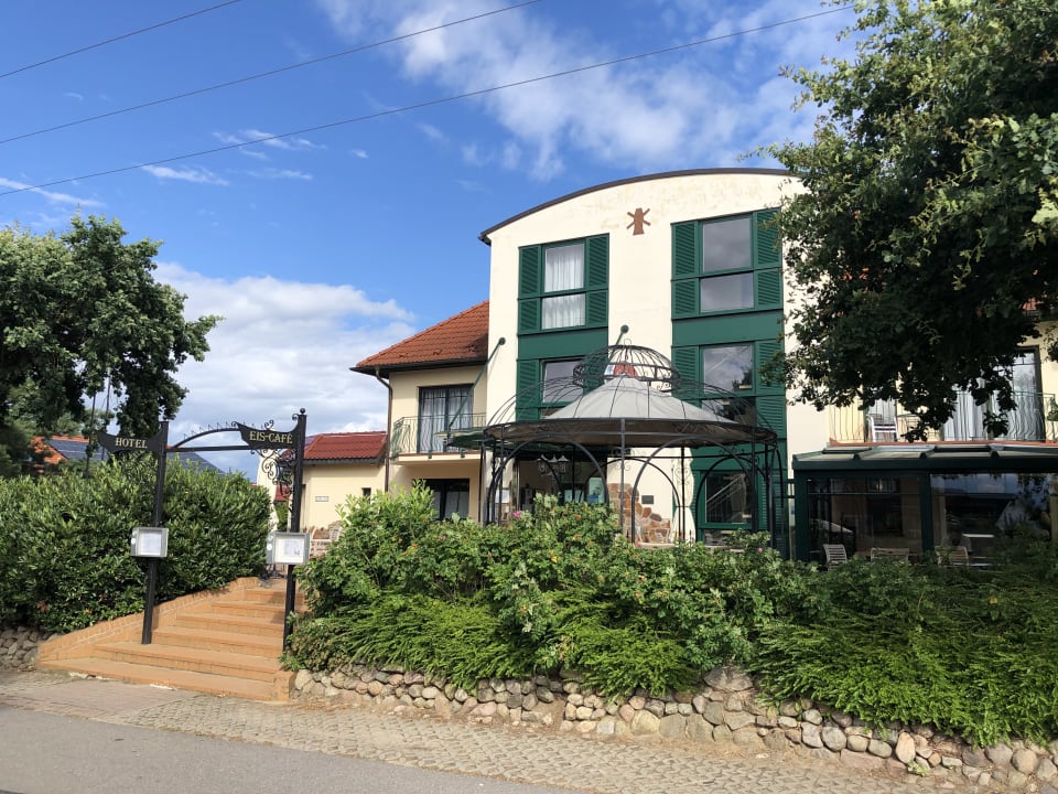 Außenansicht Landhotel Borstel-Treff