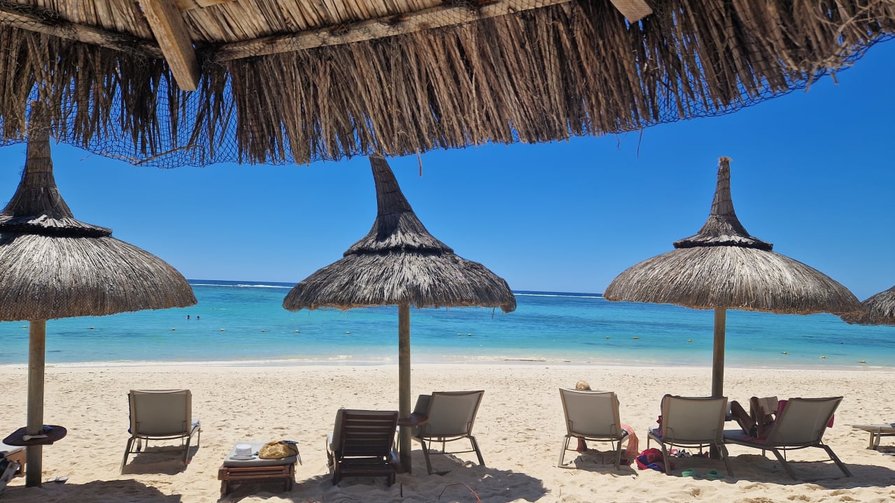 Strand Crystals Beach Resort Belle Mare, a member of Radisson Individuals