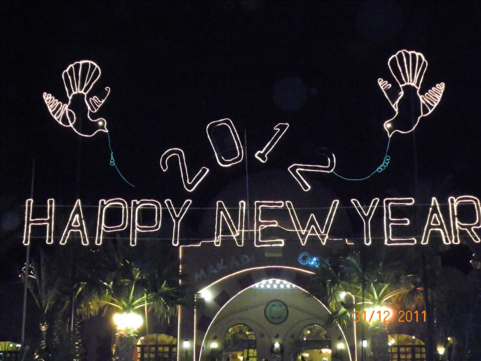 Deko vor dem Hotel Jaz Makadi Oasis Resort