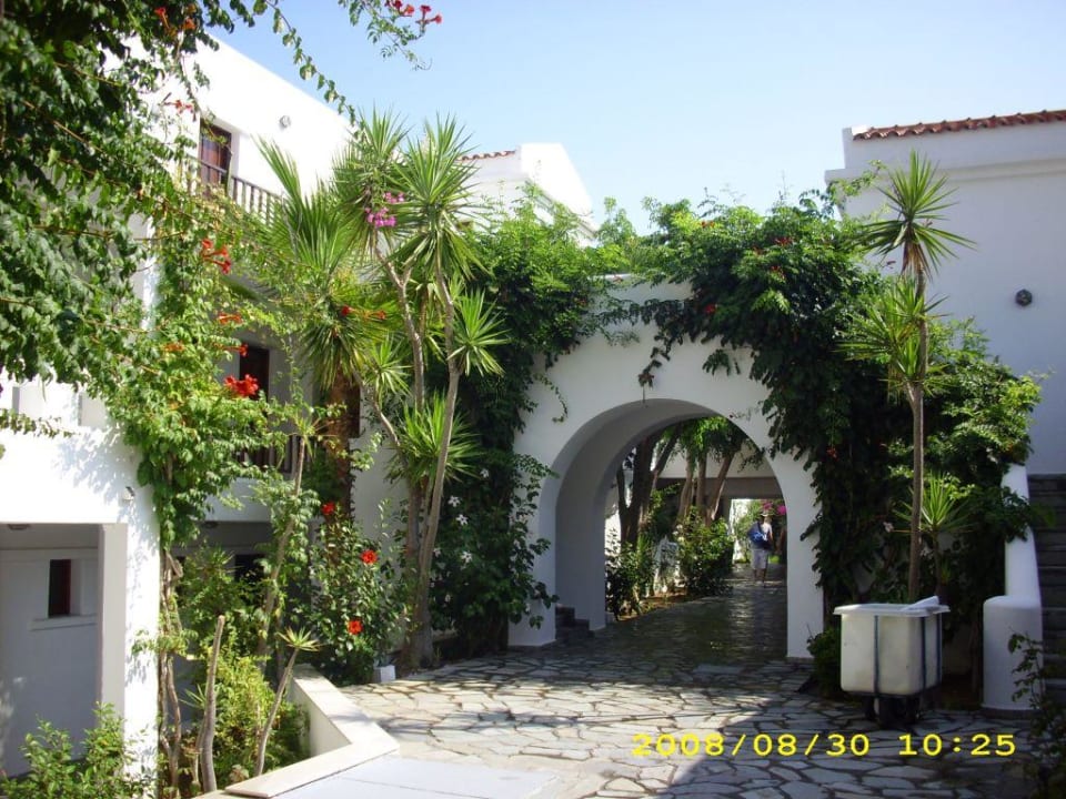 Gartenanlage Atlantica Marmari Beach