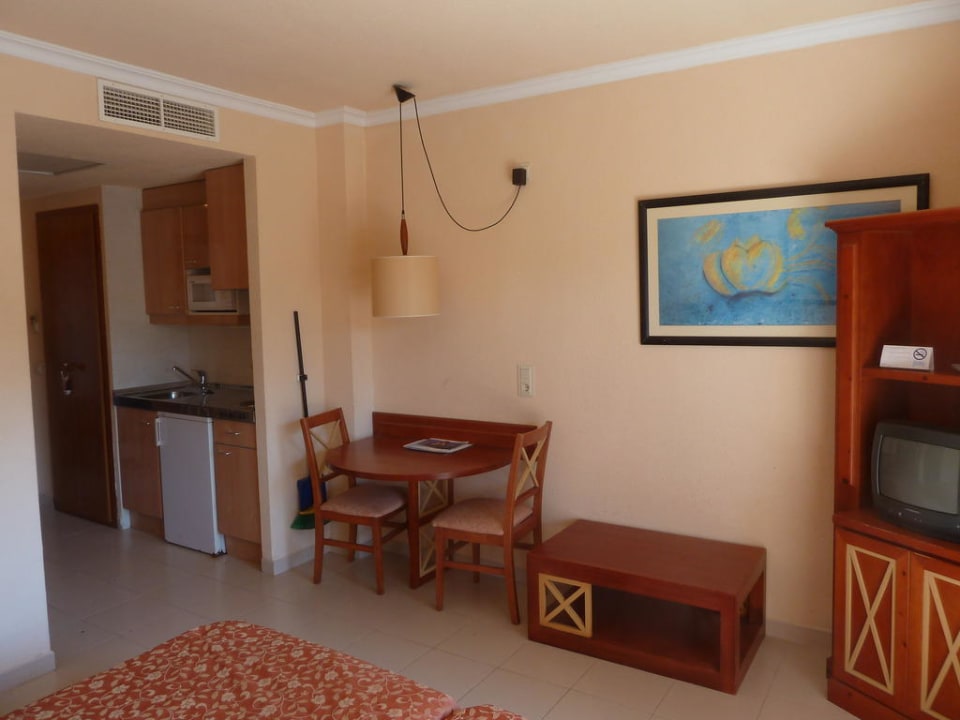 Blick in die Küche  Green Garden Aparthotel