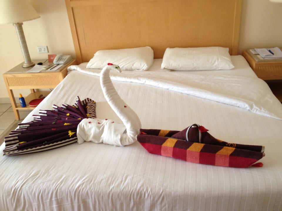 Jeden Tag eine Handtuchüberraschung Hotel JAZ Makadi Star & Spa