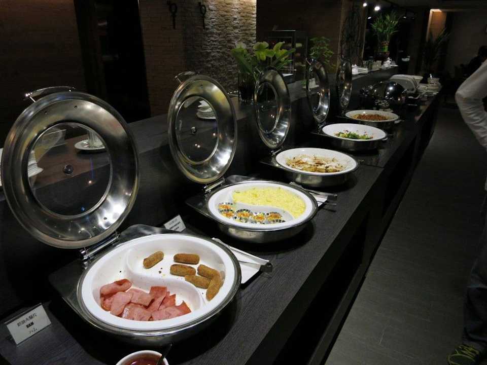 Frühstück Simple + Hotel