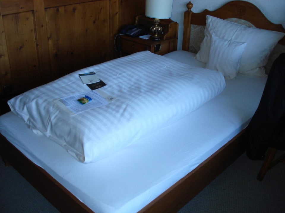 Bett im Einzelzimmer Parkhotel Oberstaufen