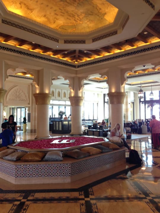 Eingang Jumeirah Mina Al Salam