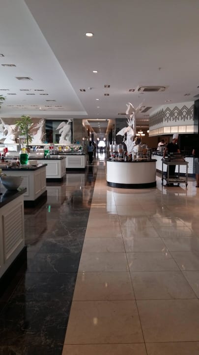 Hauptrestaurant Well Palace Side