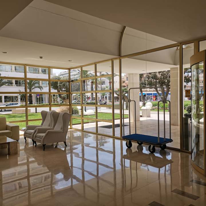 Lobby CM Playa del Moro