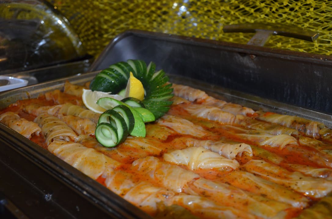 Schmeckt besser als es aussieht Sealife Buket Resort & Beach