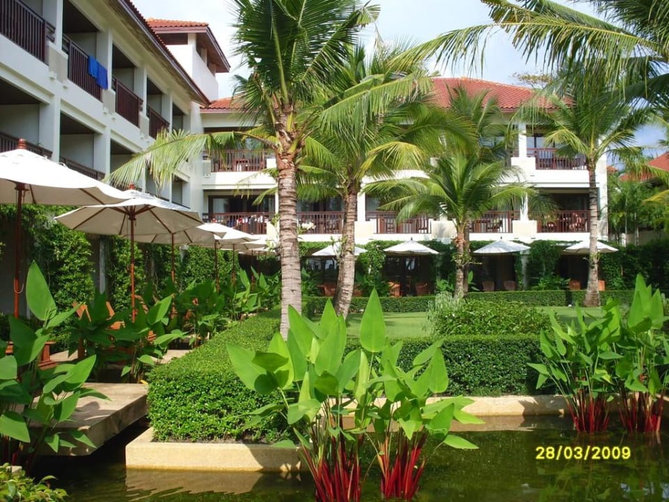 Gartenanlage The Briza Beach Resort Khaolak