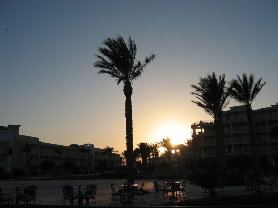 ...jeden Abend den Sonnenuntergang genießen... Palm Royale Resort - Soma Bay