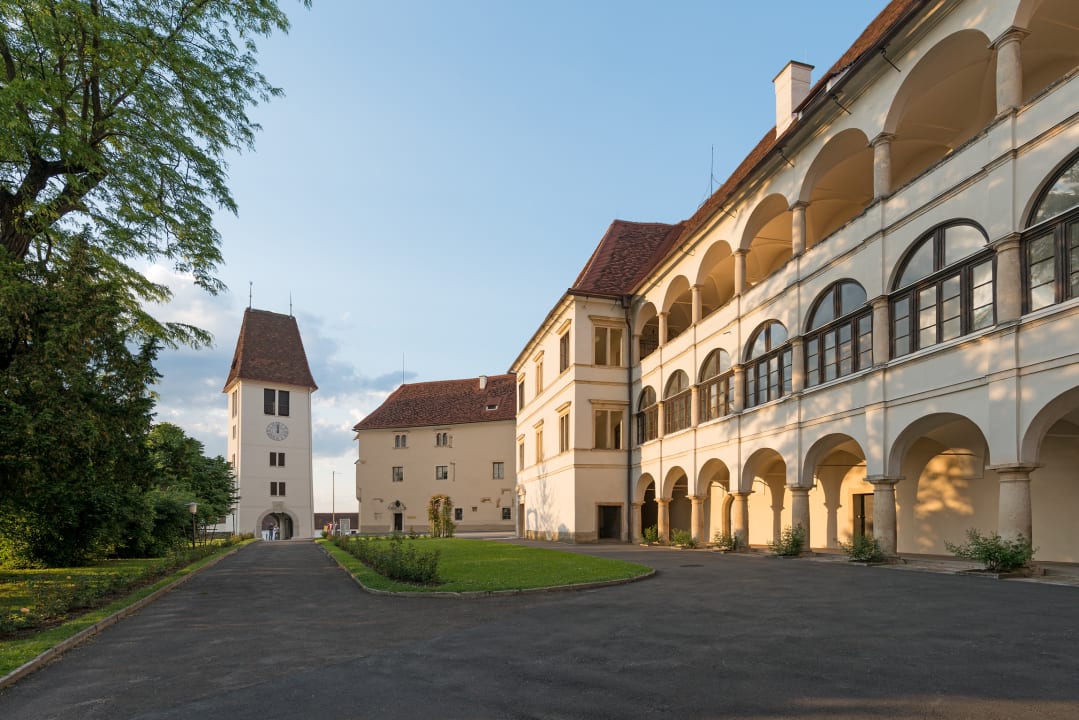 Außenansicht Schloss Seggau