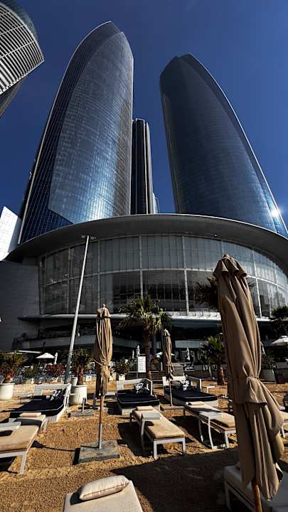Pool Conrad Abu Dhabi Etihad Towers