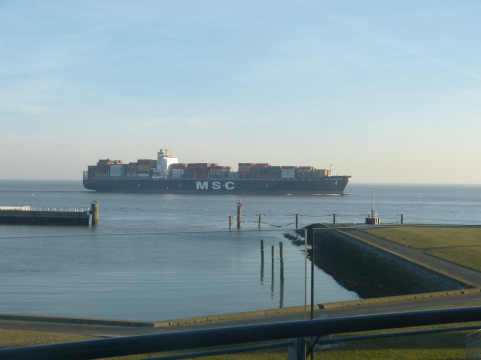 Einfahrt zum Jachthafen Haus Residenz am Yachthafen Hamer Ferienappartements