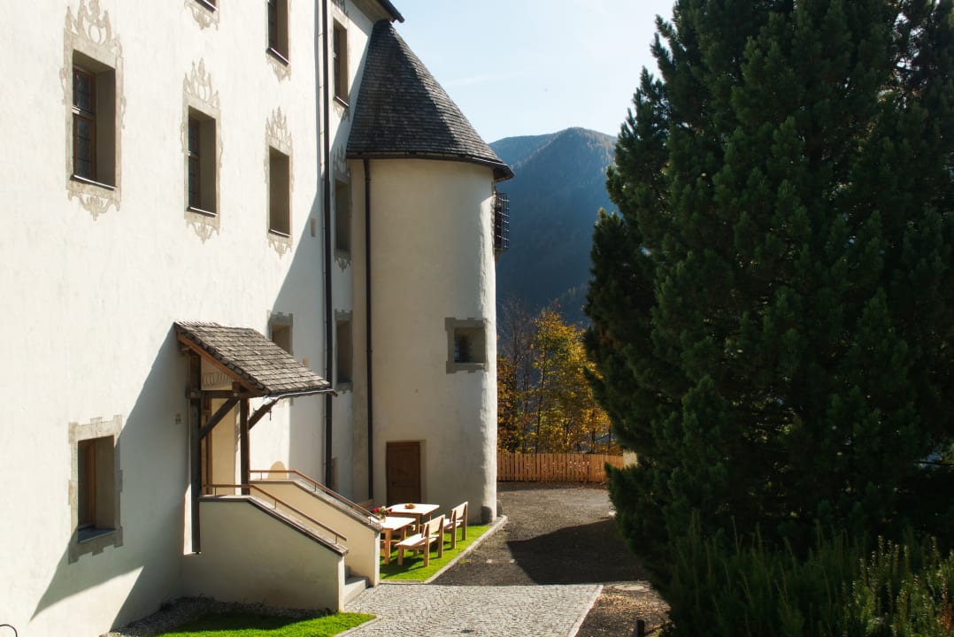 Außenansicht Landhaus & Schloss Anras