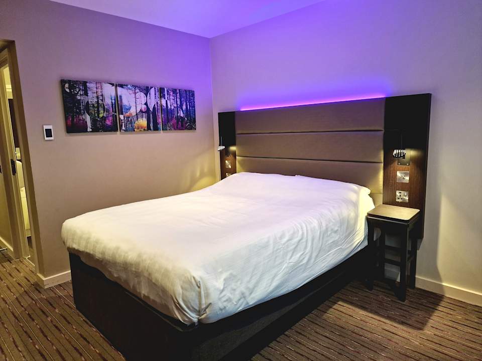 Zimmer Premier Inn Edinburgh City Centre Waverley