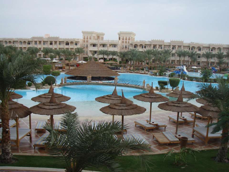 Pool mit Bar Pickalbatros Palace Resort