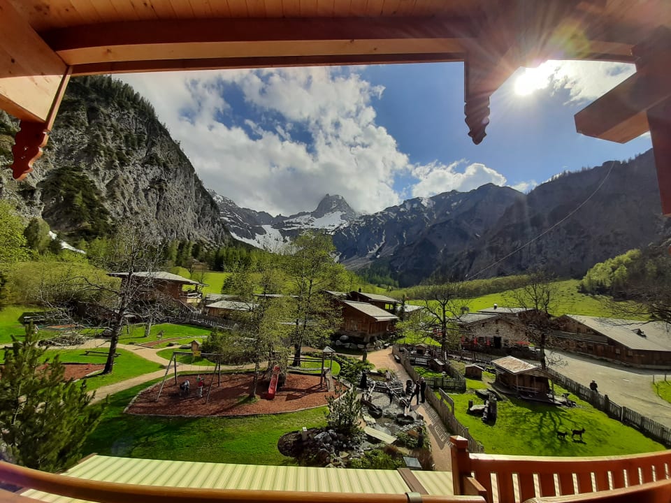 Ausblick Gramai Alm alpengenuss & natur spa