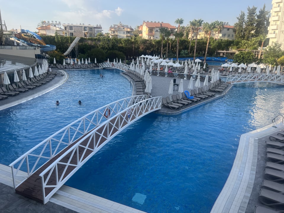 Pool Side Mare Resort & Spa