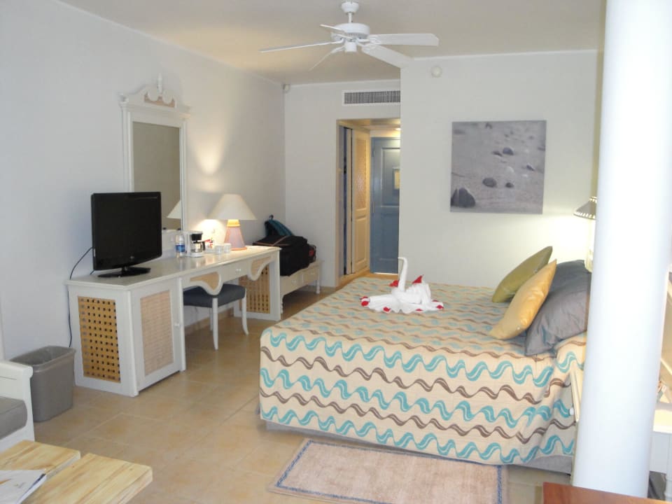 Zimmer vom Balkon aus Iberostar Waves Costa Dorada