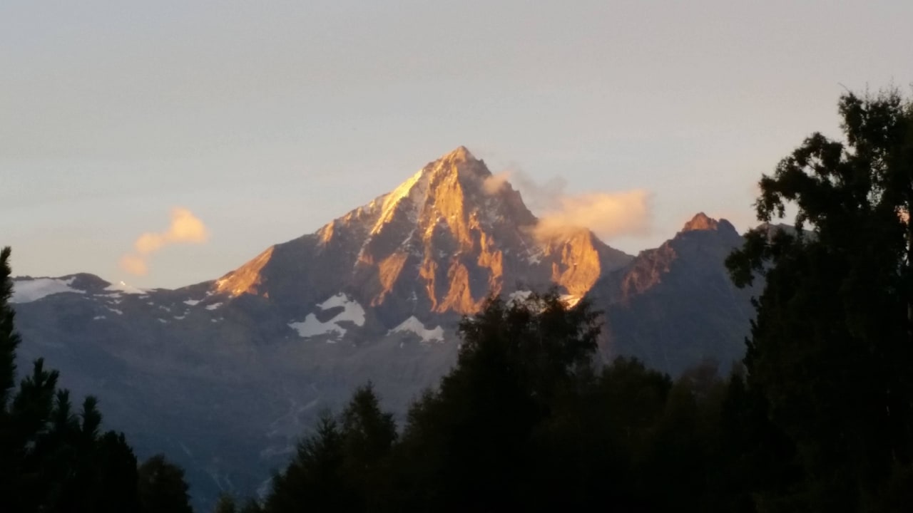 Abendstimmung vor der Haustüre Hotel Restaurant Bürchnerhof