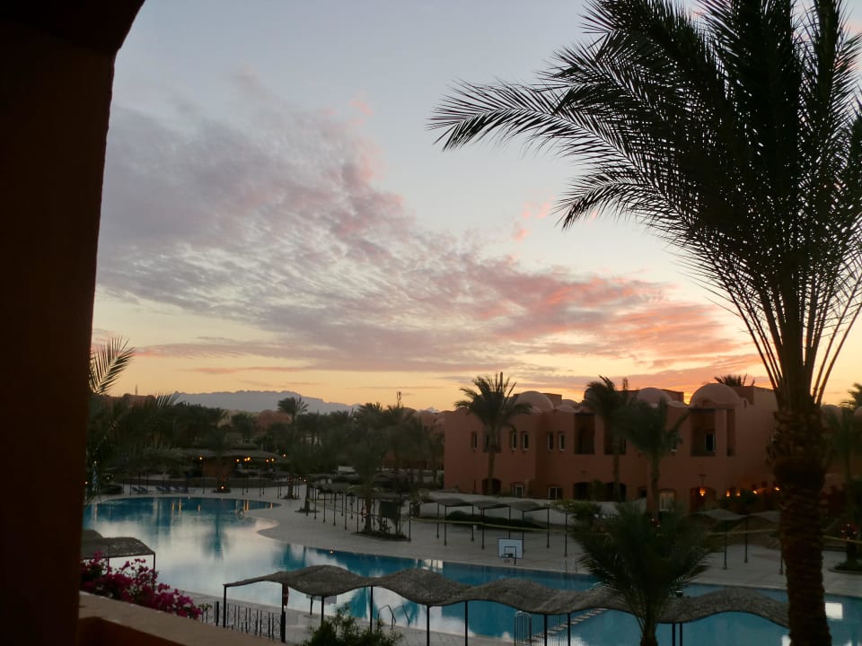 Ausblick aus dem Zimmer/Balkon heraus Jaz Makadi Oasis Resort