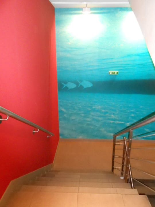 Sehr nette Wandmotive Hotel Oceania Paris Porte de Versailles