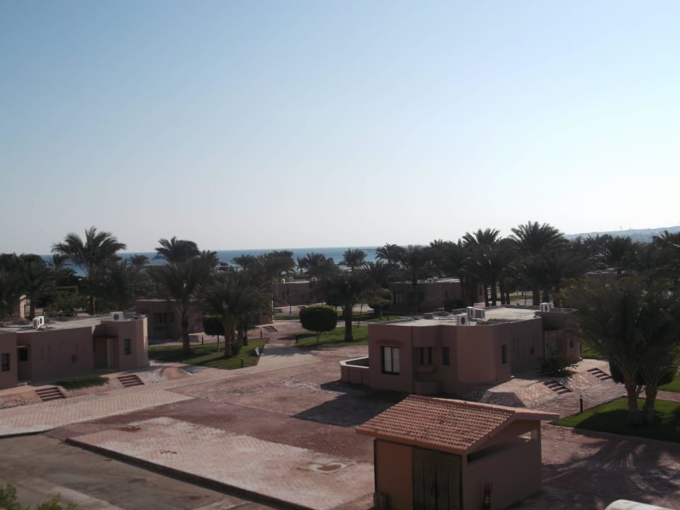 Widok po wyjsciu z pokoju Titanic Beach Spa & Aqua Park