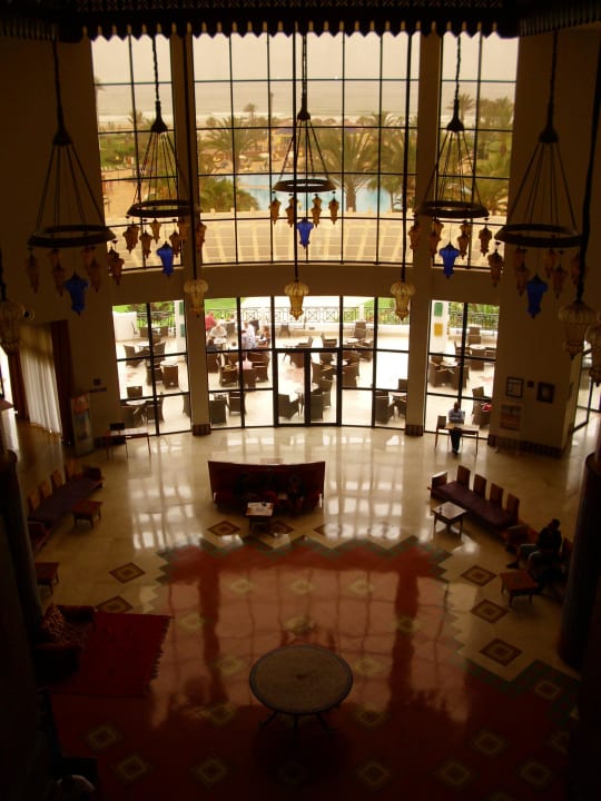 Lobby mit Blick zum Meer Iberostar Waves Founty Beach