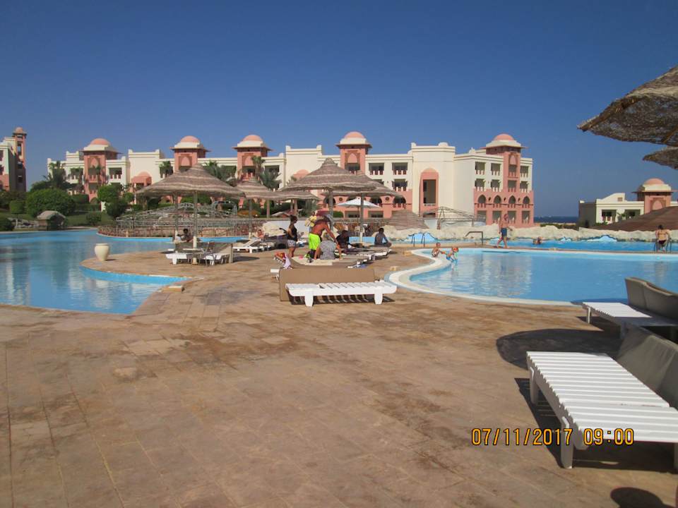 Pool Serenity Alpha Beach