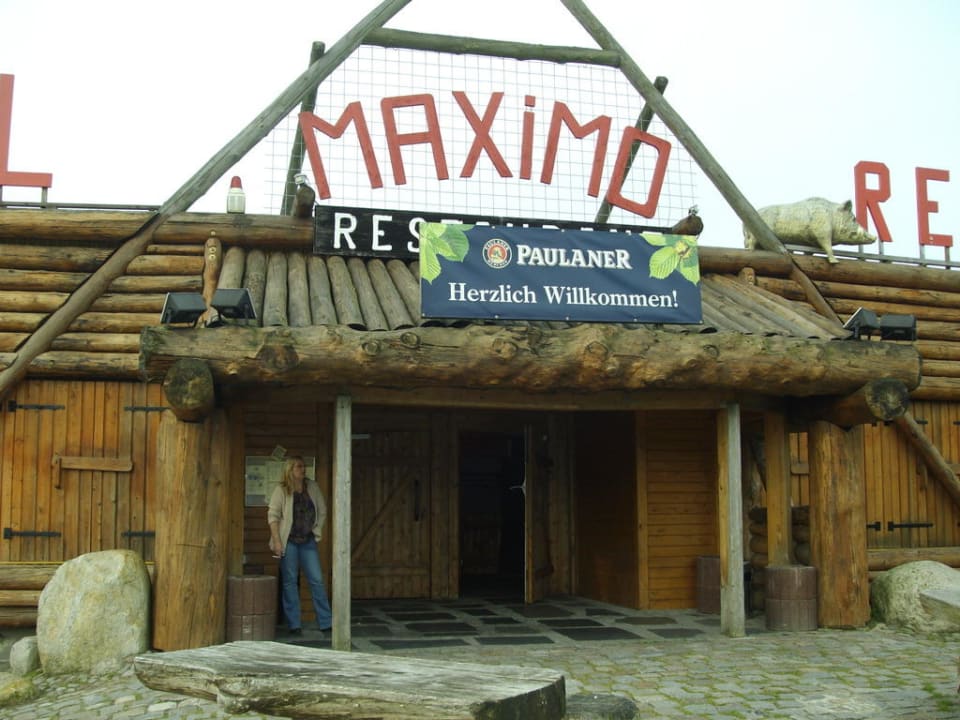 Eingang Hotel Maximo