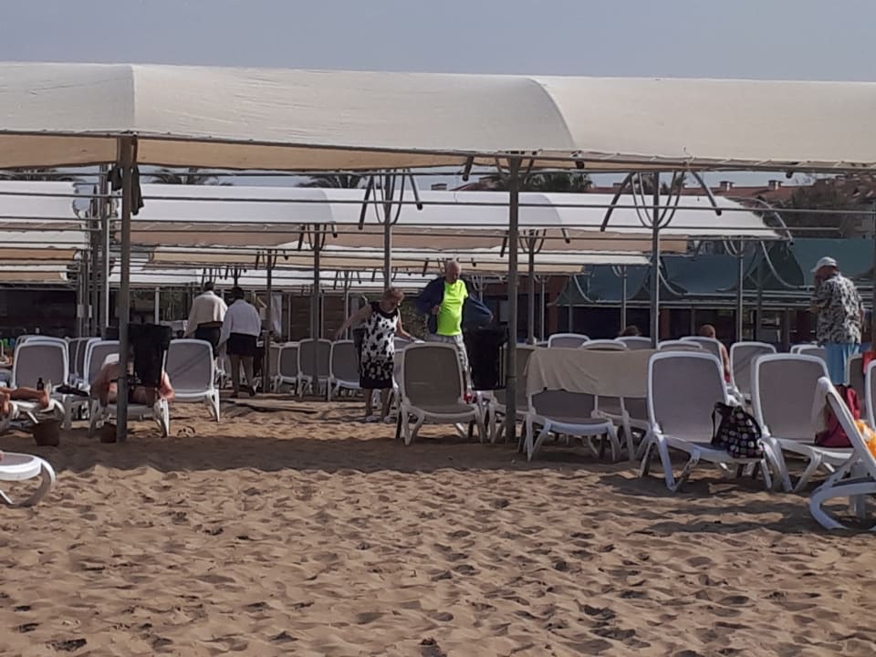 Strand Castival Hotel