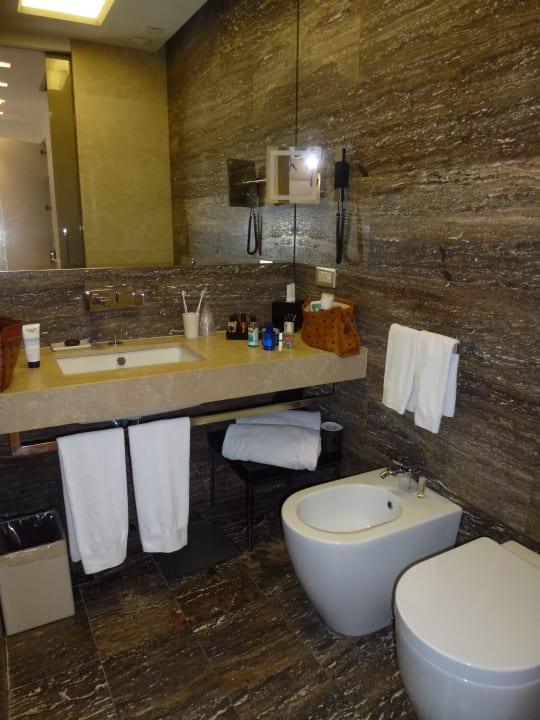 Badezimmer mit Dusche Hotel The Ashbee